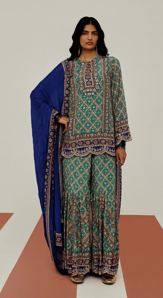 THE SAPPHIRE PRISM SHARARA SET